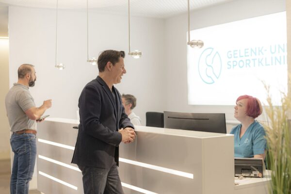 GSK_EM_2102105